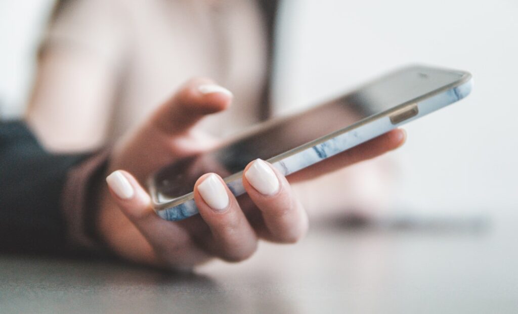 Fake customer care number scam and online fraud warning